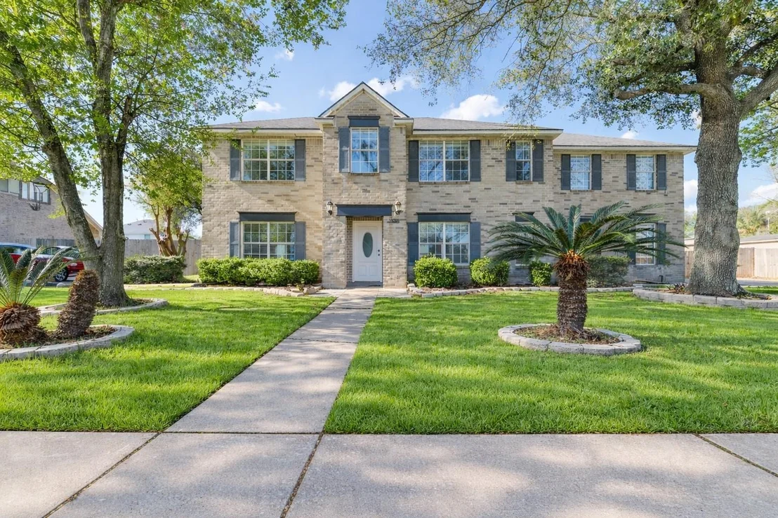 Photo of 6827 Crystal Point Drive
