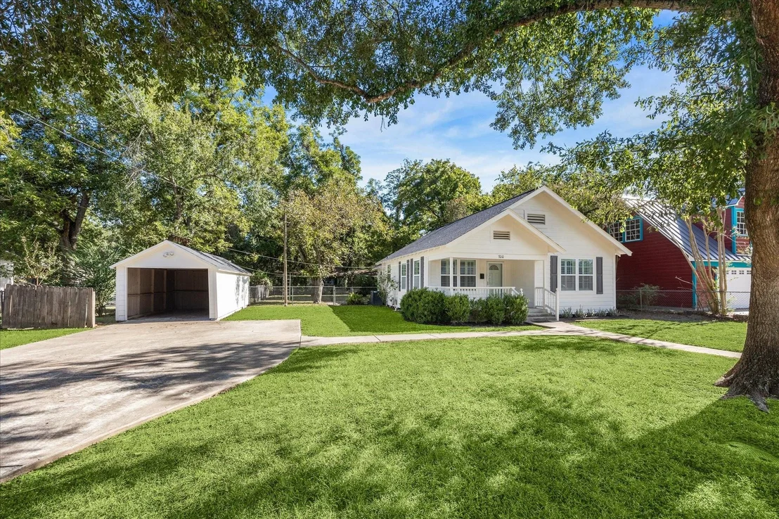 Photo of 700 4th Street