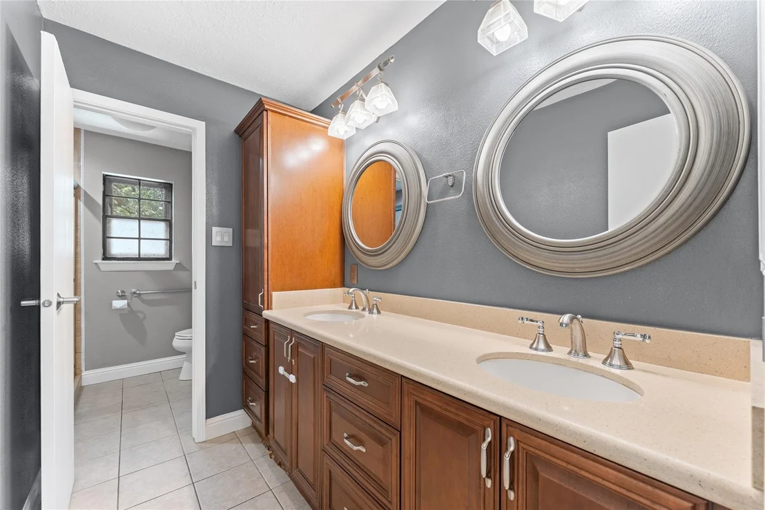 Photo of 15819 Maple Manor Drive