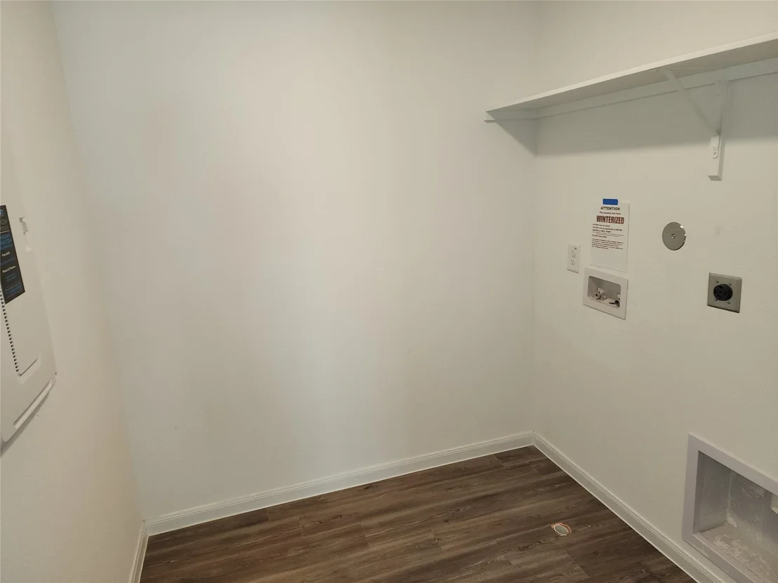 Photo of 25812 Hedgerow Drive