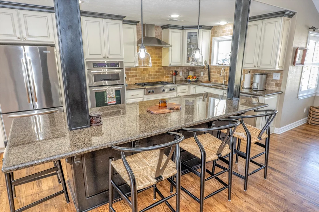 Photo of 700 Peachtree Drive