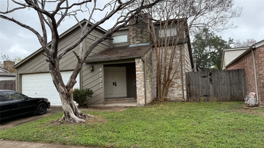 Photo of 4227 Willow Beach Drive