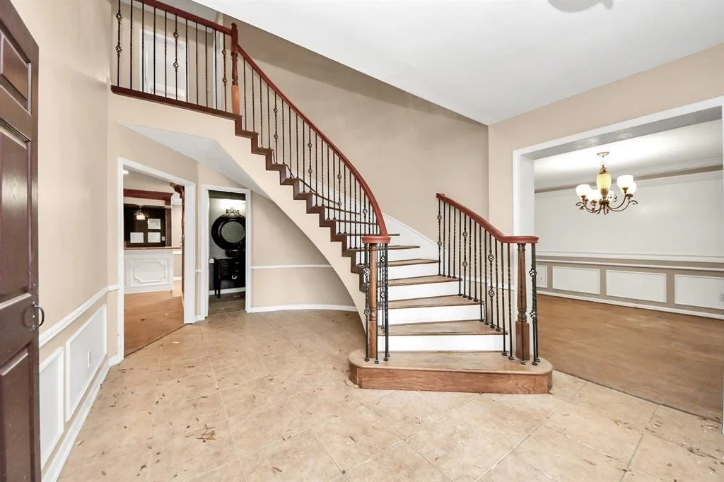 Photo of 2002 Saddlecreek Drive