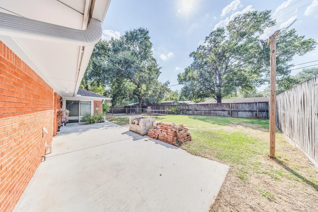 Photo of 1900 Clayton Drive