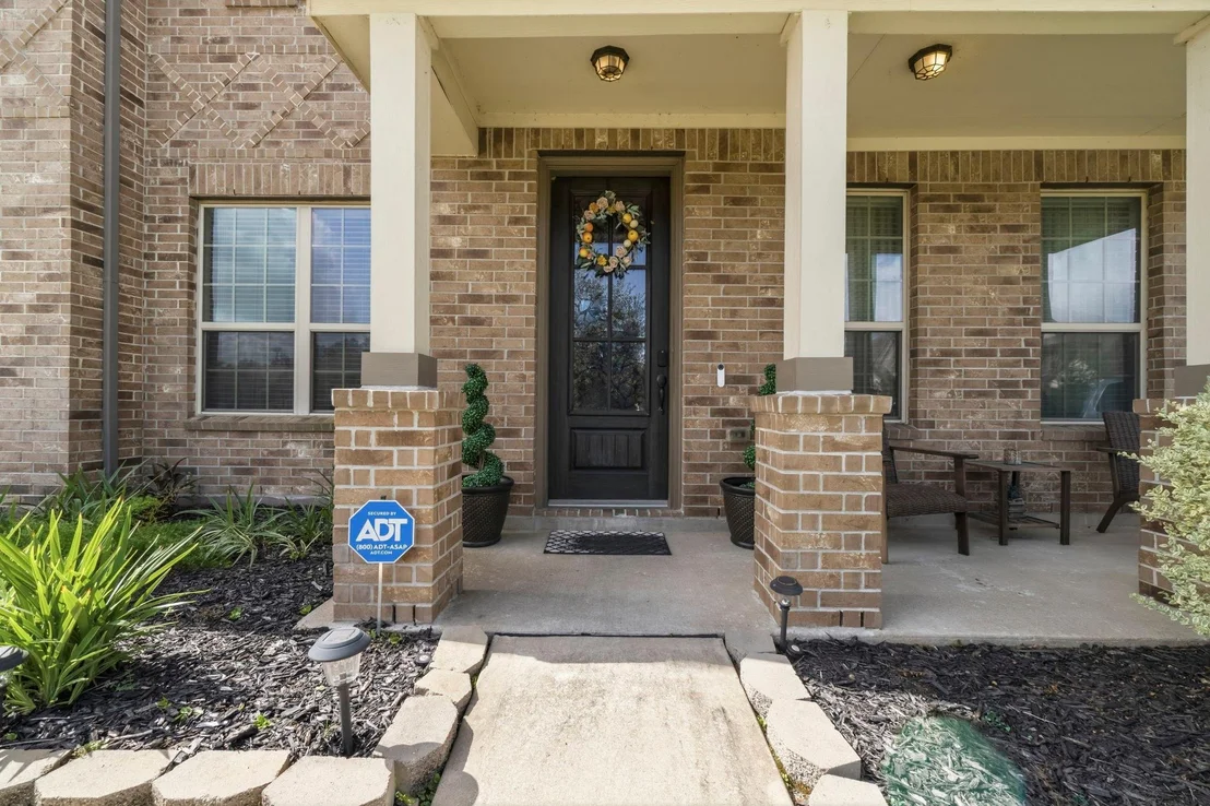 Photo of 30985 Laurel Creek Lane