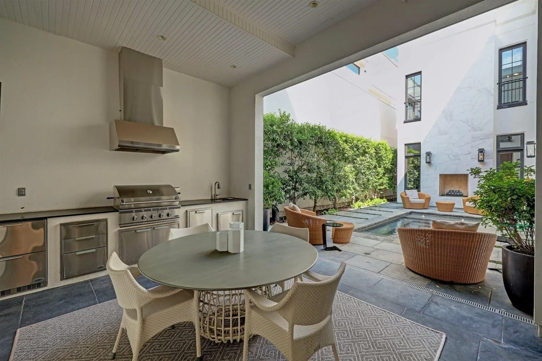 Photo of 2521 Westgate Drive