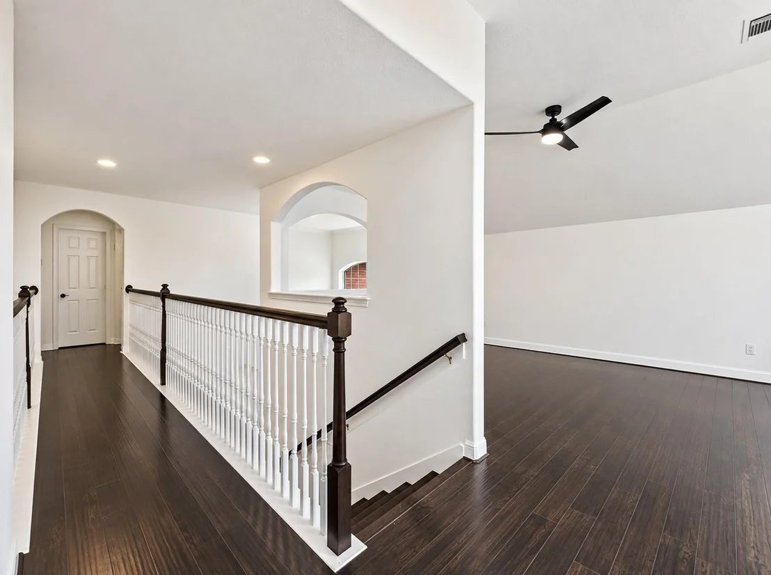 Photo of 6043 Heathmoor Lane