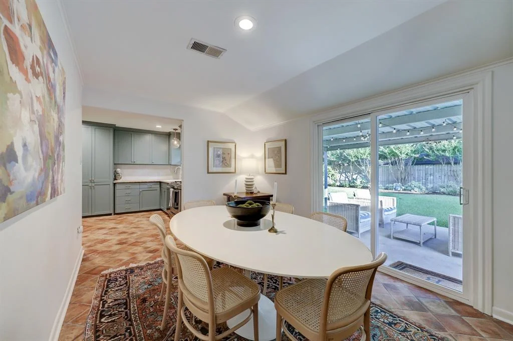 Photo of 2031 Chantilly Lane