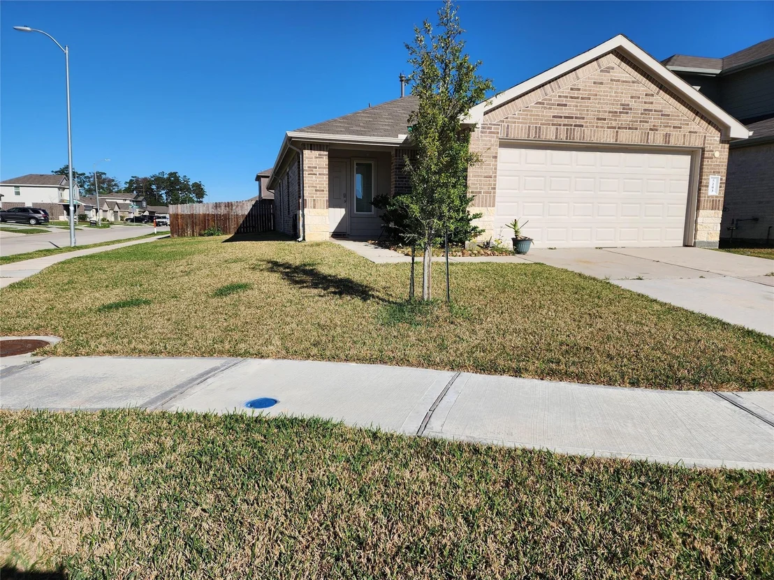 Photo of 5203 Mossdale Bluff Lane