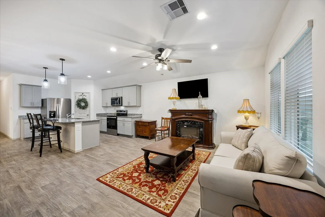 Photo of 1237 Waterside Trace