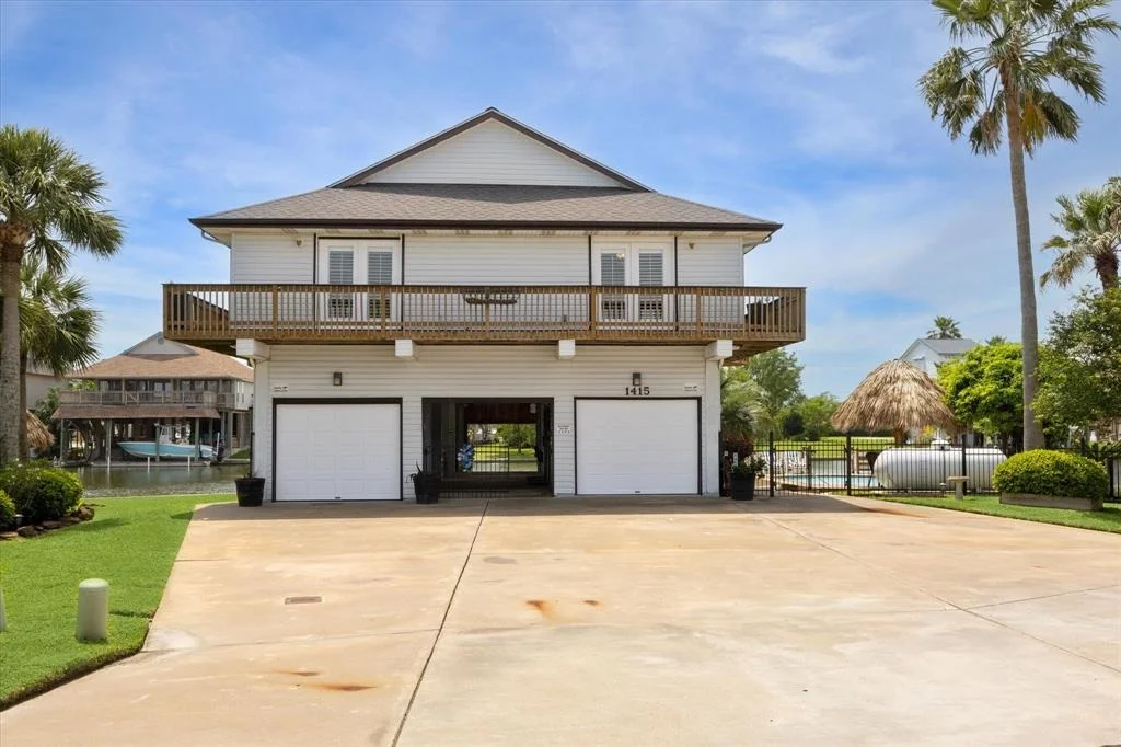 Photo of 1415 Mango Drive