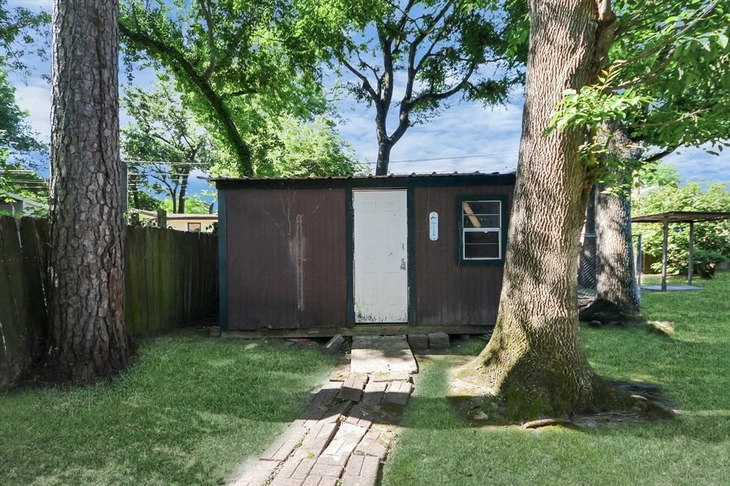 Photo of 9414 Gerber Lane