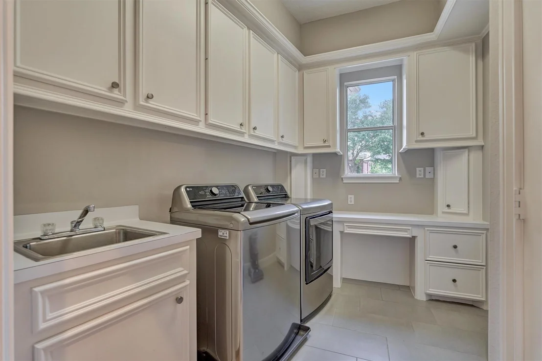 Photo of 469 Edgewood Drive