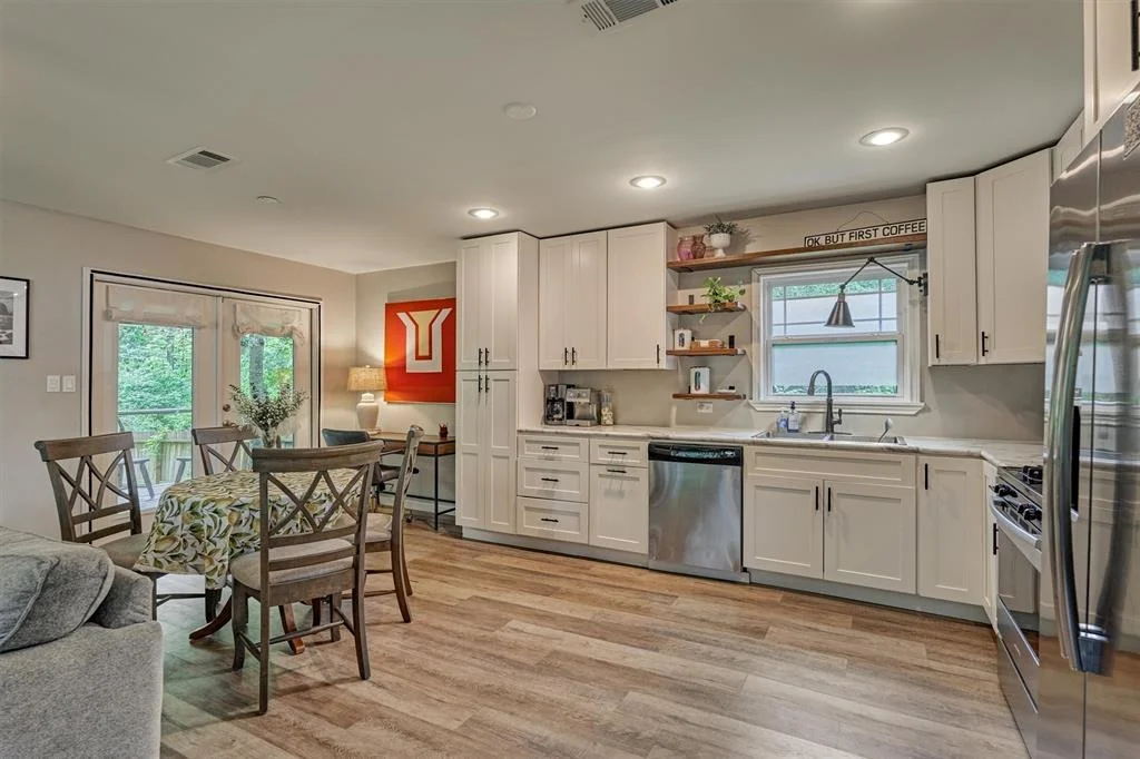 Photo of 23814 Creekview Drive