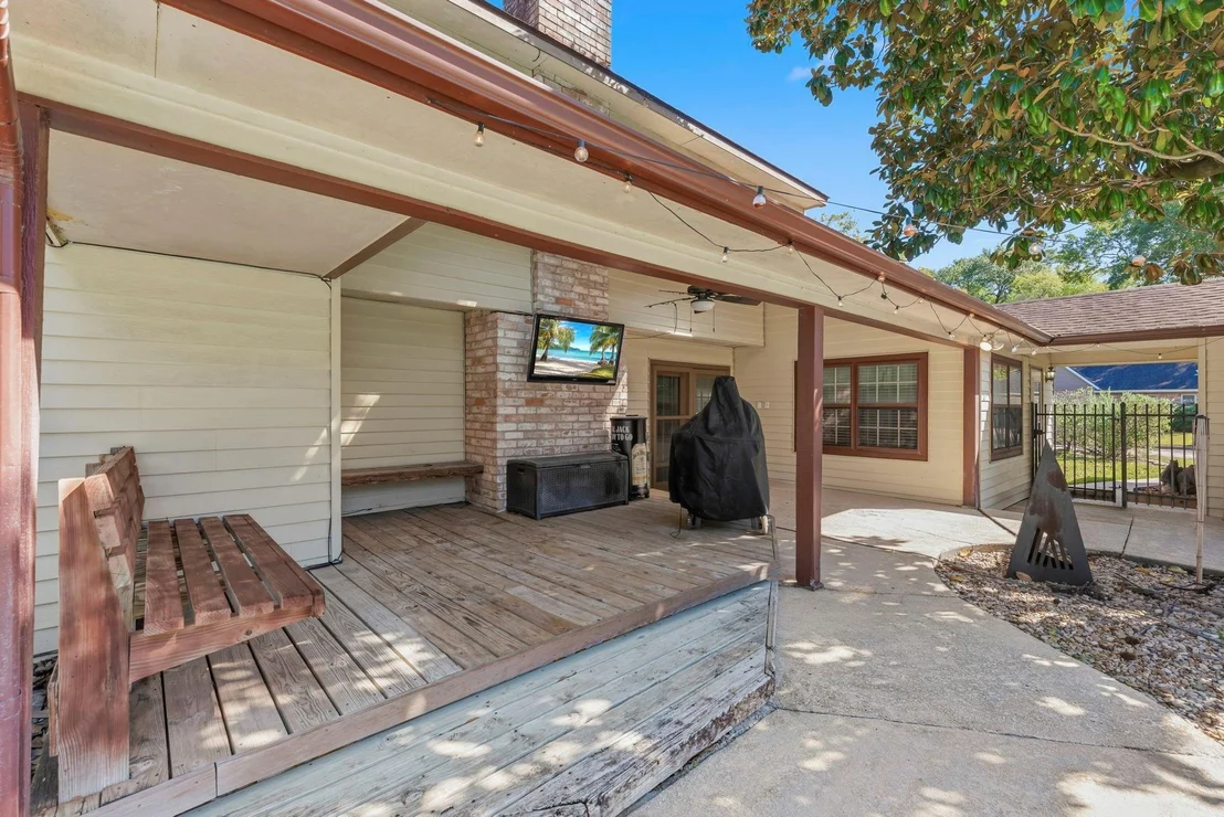 Photo of 17603 Loring Lane