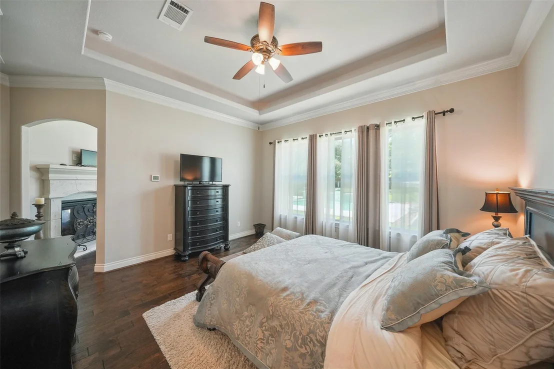 Photo of 5924 Oak Leaf Court