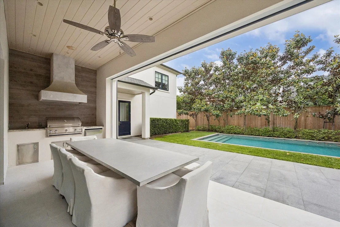 Photo of 2240 Del Monte Drive