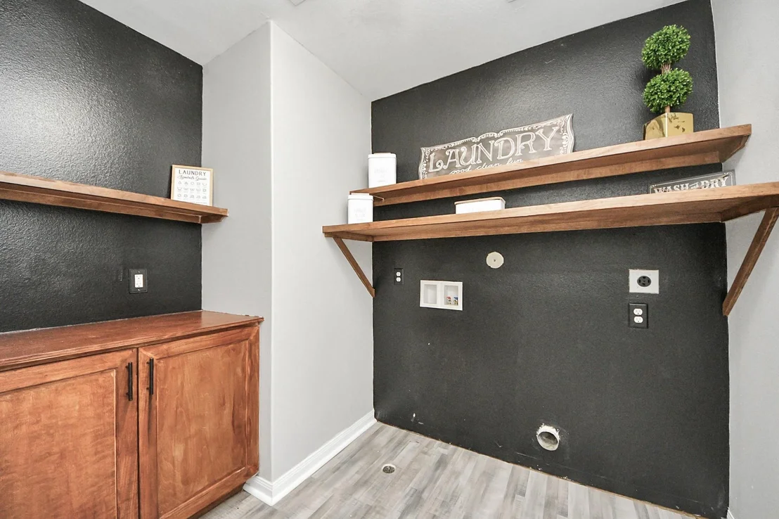 Photo of 6931 Primrose Road