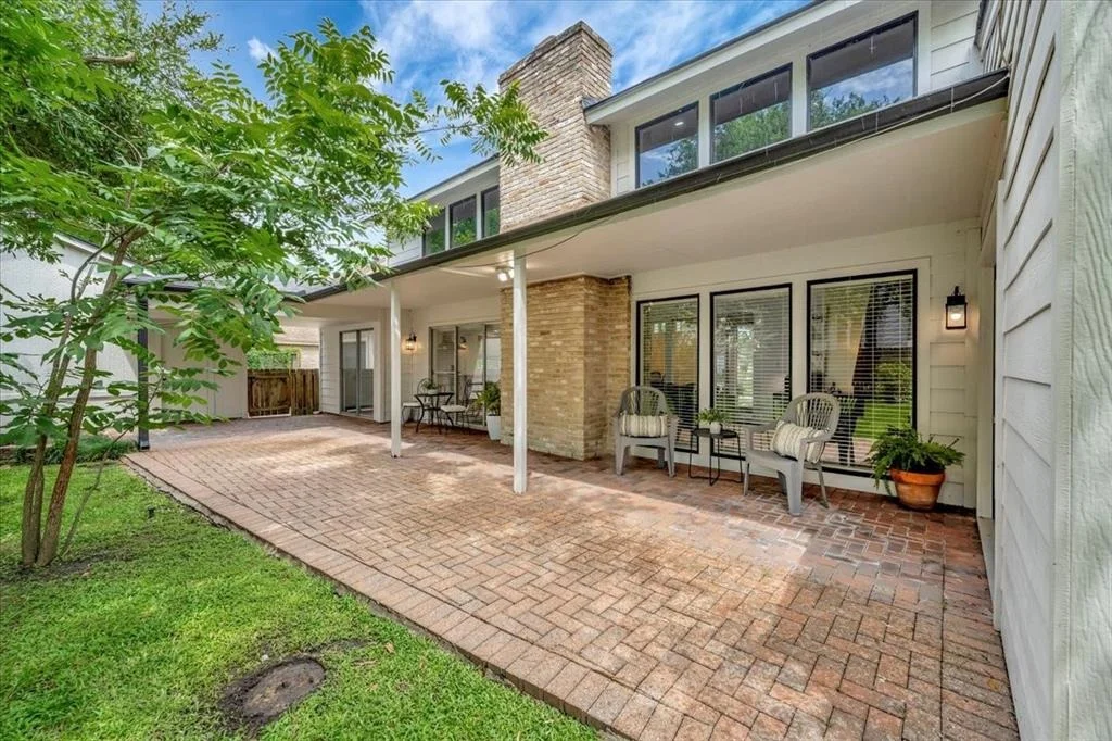 Photo of 15050 Pearhaven Drive