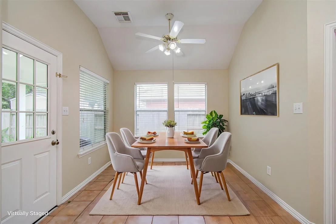 Photo of 18223 Heathridge Lane