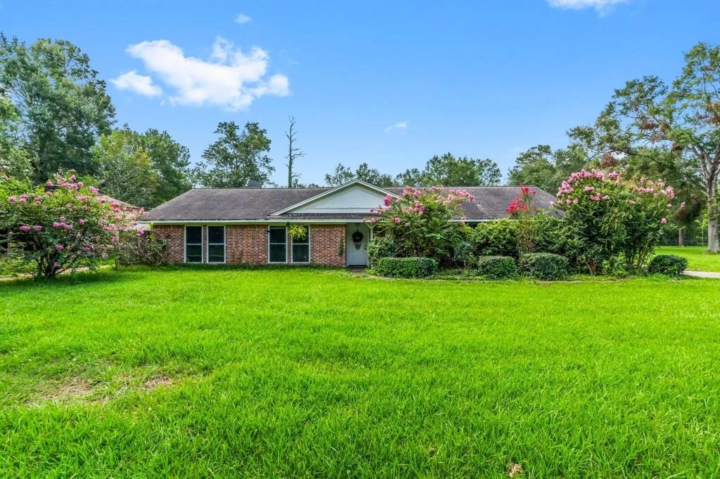 Photo of 16180 Pinewood Drive