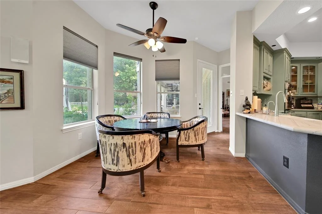 Photo of 39602 Lago Drive