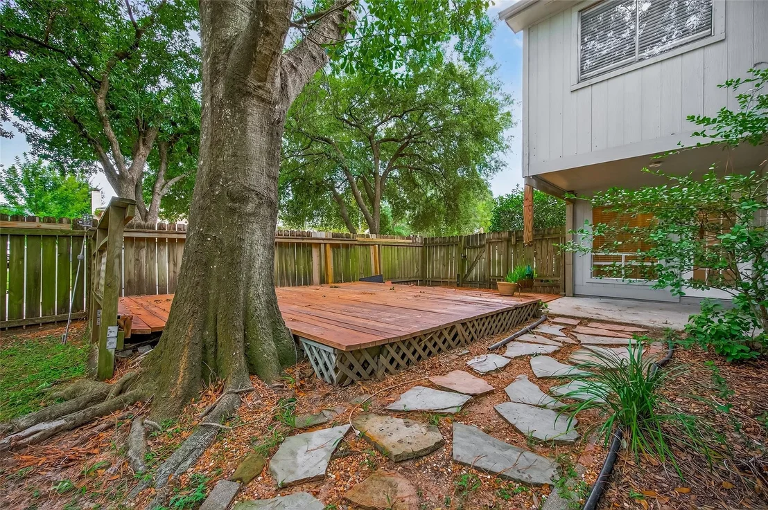 Photo of 11202 Crooked Pine Drive