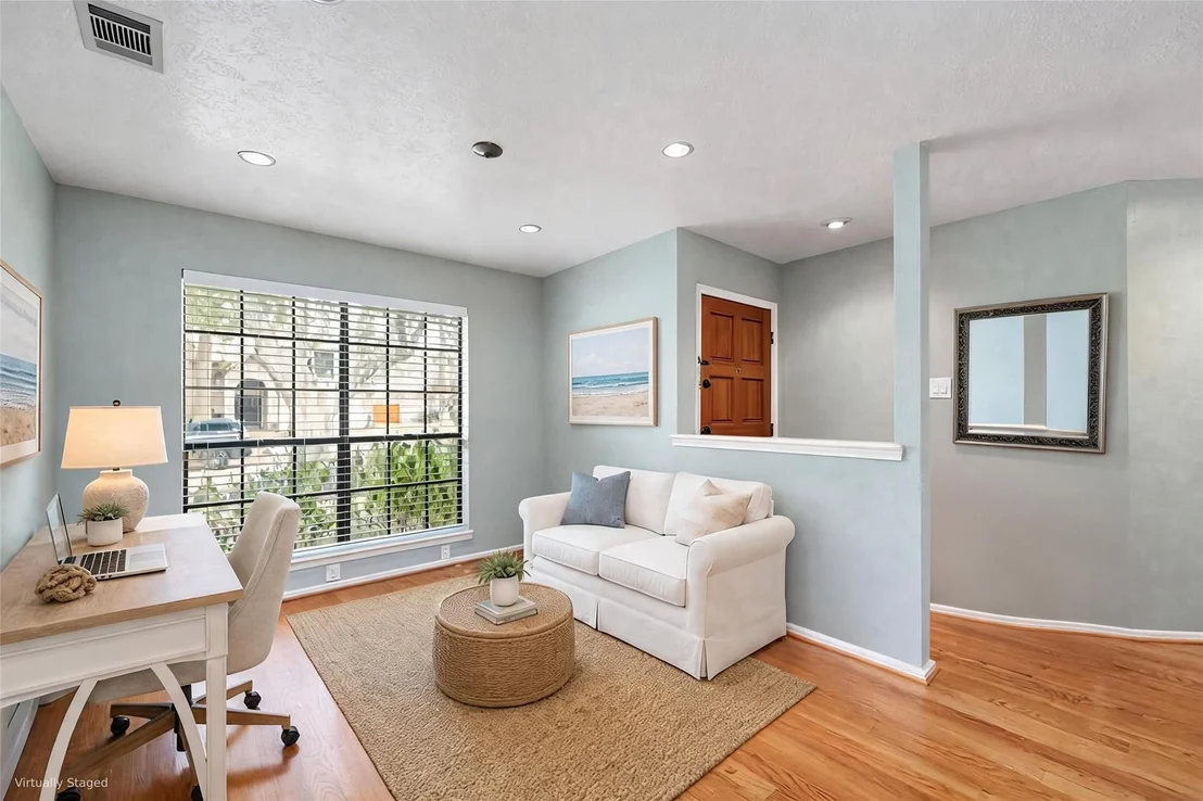 Photo of 16334 Chimneystone Drive