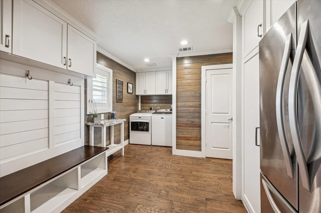 Photo of 2489 Bartlett Road