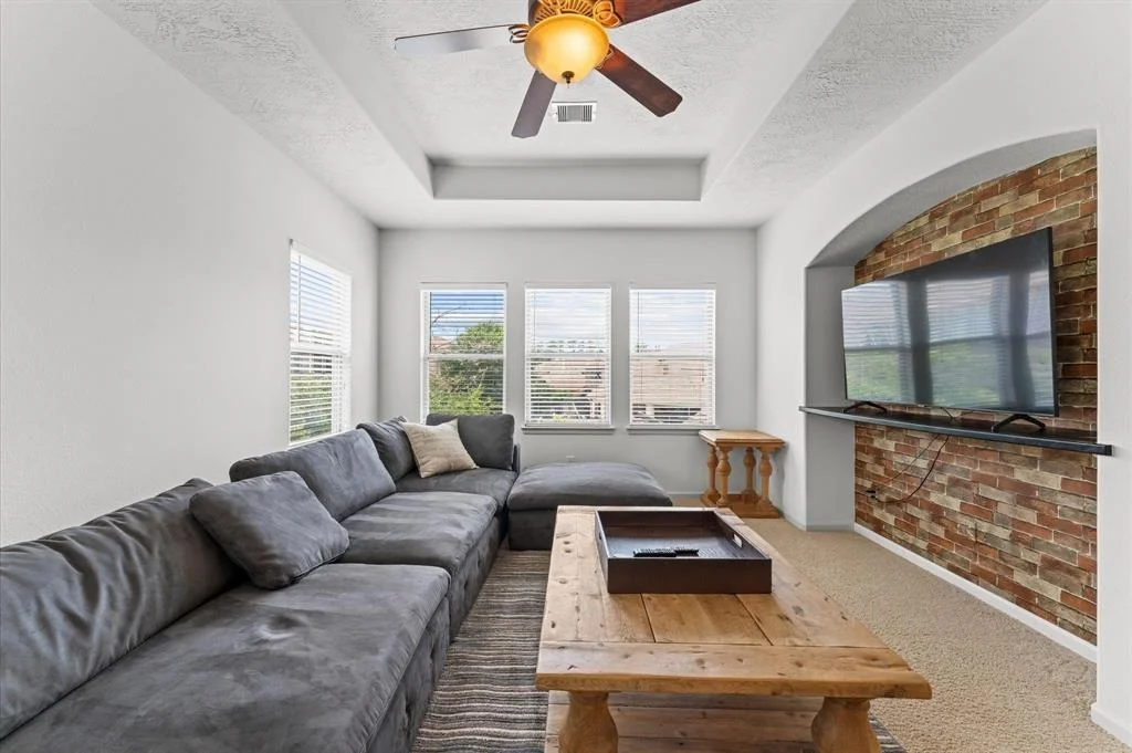 Photo of 3 N Beech Springs Circle