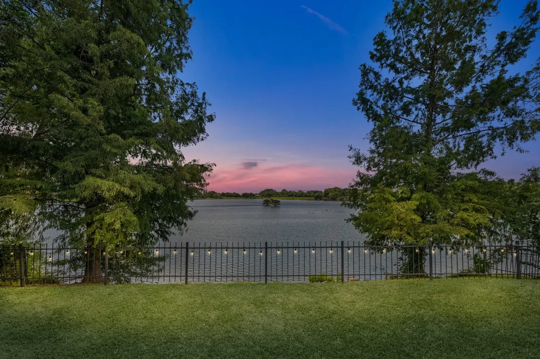 Photo of 2519 Fair Oak Street