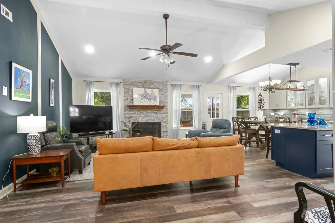 Photo of 2551 Buffalo Trail