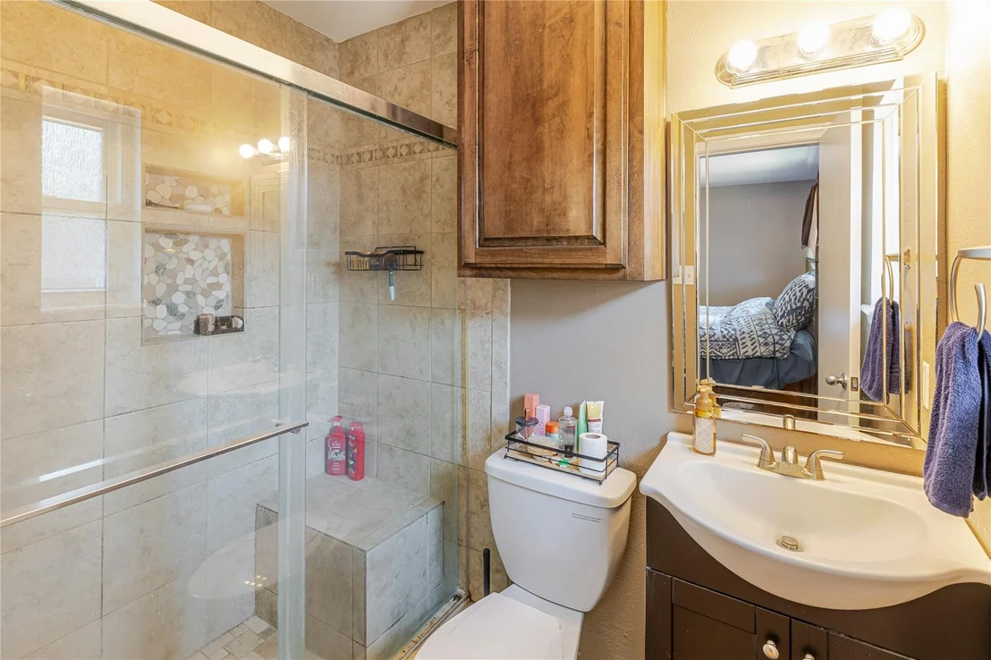 Photo of 1305 Glenview Ln