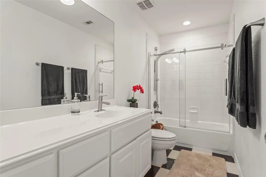 Photo of 5203 Jackson Park Lane