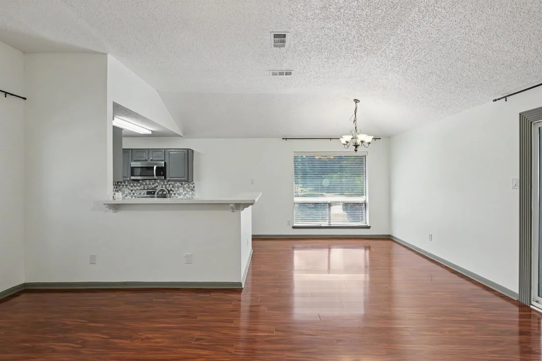 Photo of 25103 Thrushwood Lane