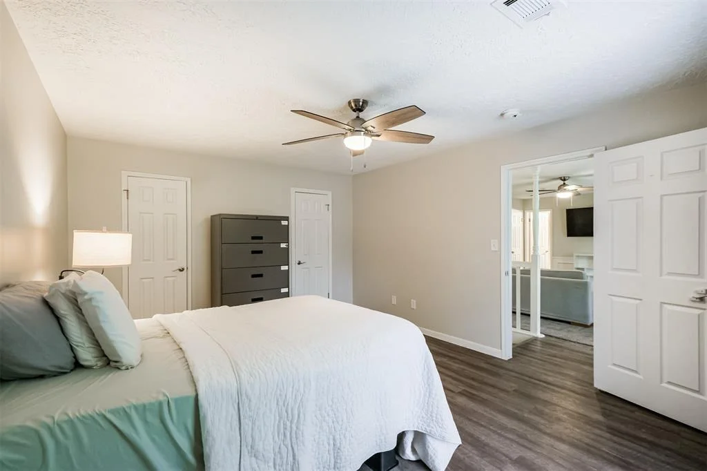 Photo of 16011 Southampton Drive
