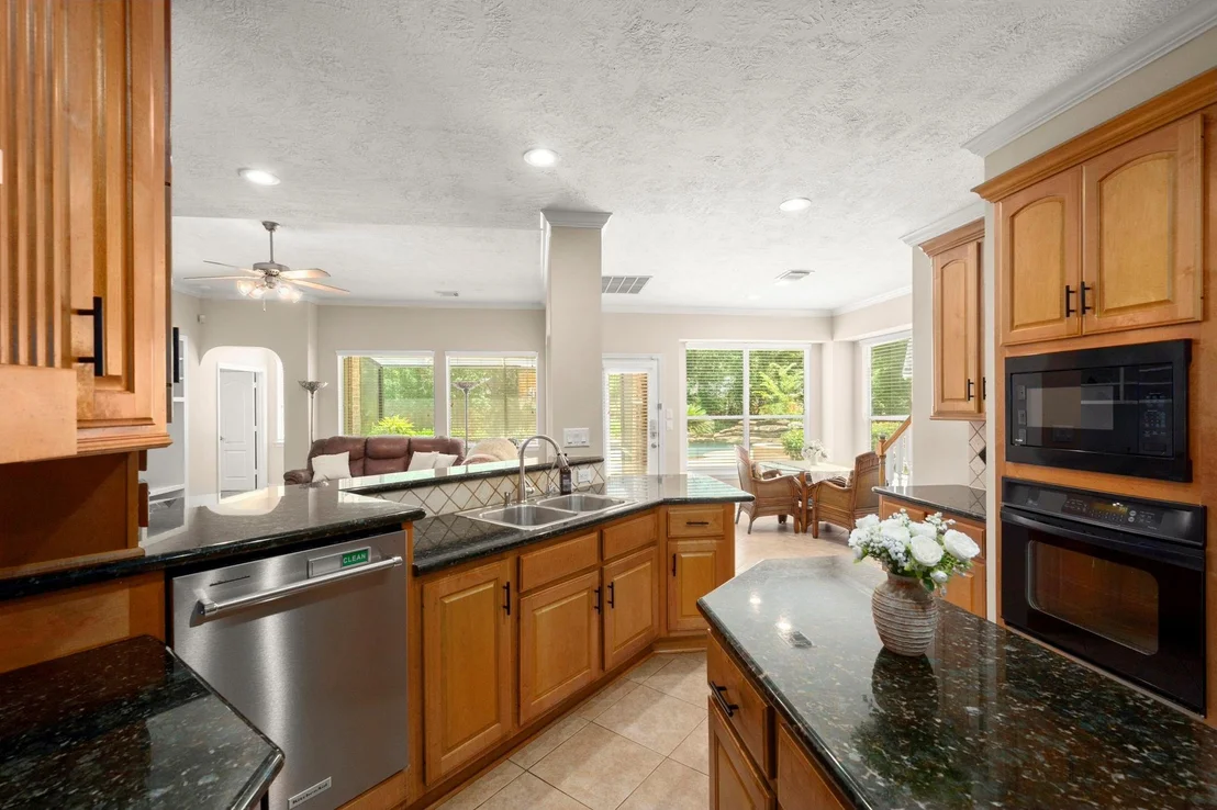 Photo of 8961 Fallsbrook Court