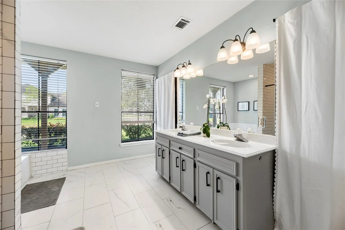 Photo of 1802 Quarterpath Drive