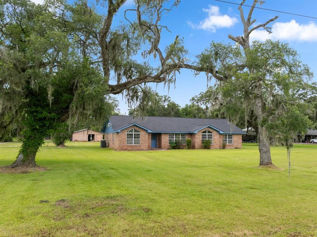 Photo of 4432 County Road 886