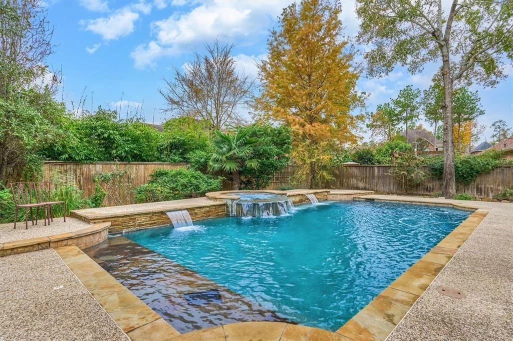 Photo of 18 N Fair Manor Circle