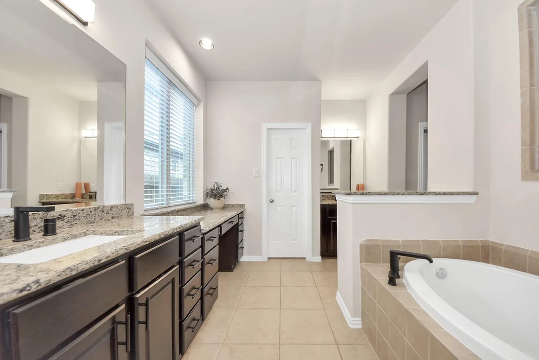 Photo of 8131 Black Percher Street