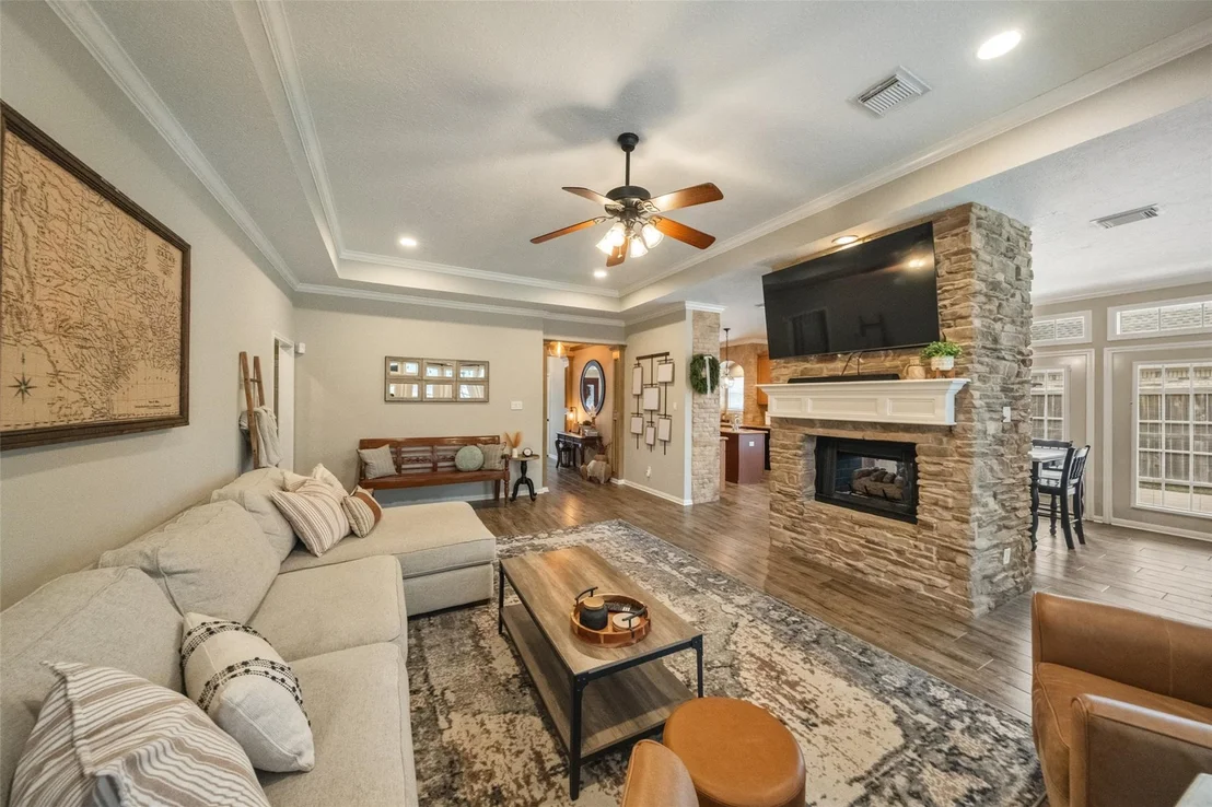 Photo of 5215 Samuels Drive