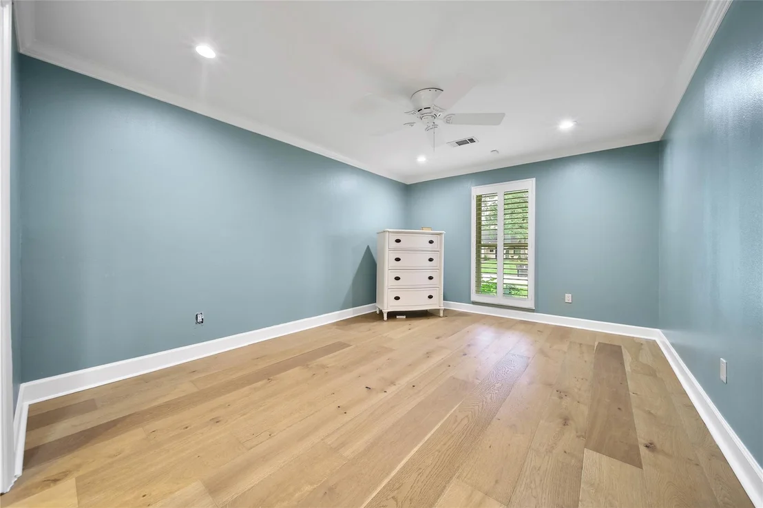 Photo of 1034 Thornton Road
