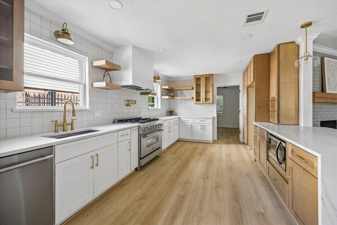 Photo of 6027 Valkeith Drive