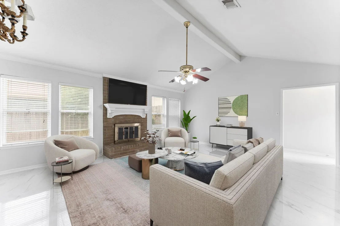 Photo of 606 Pinebrook Lane