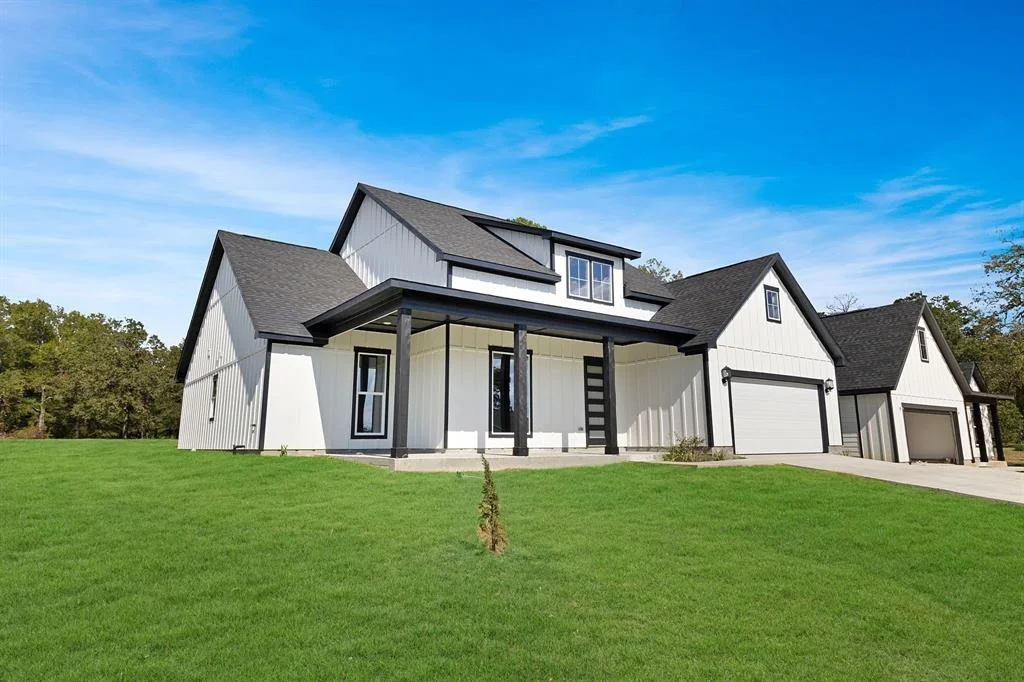 Photo of 409 Echo Lane