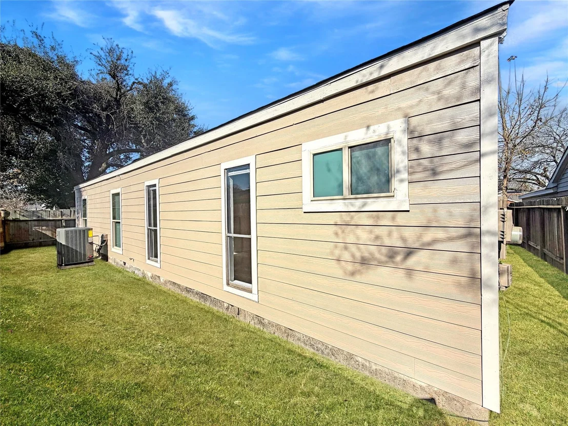 Photo of 6111 Ogden Forest Drive
