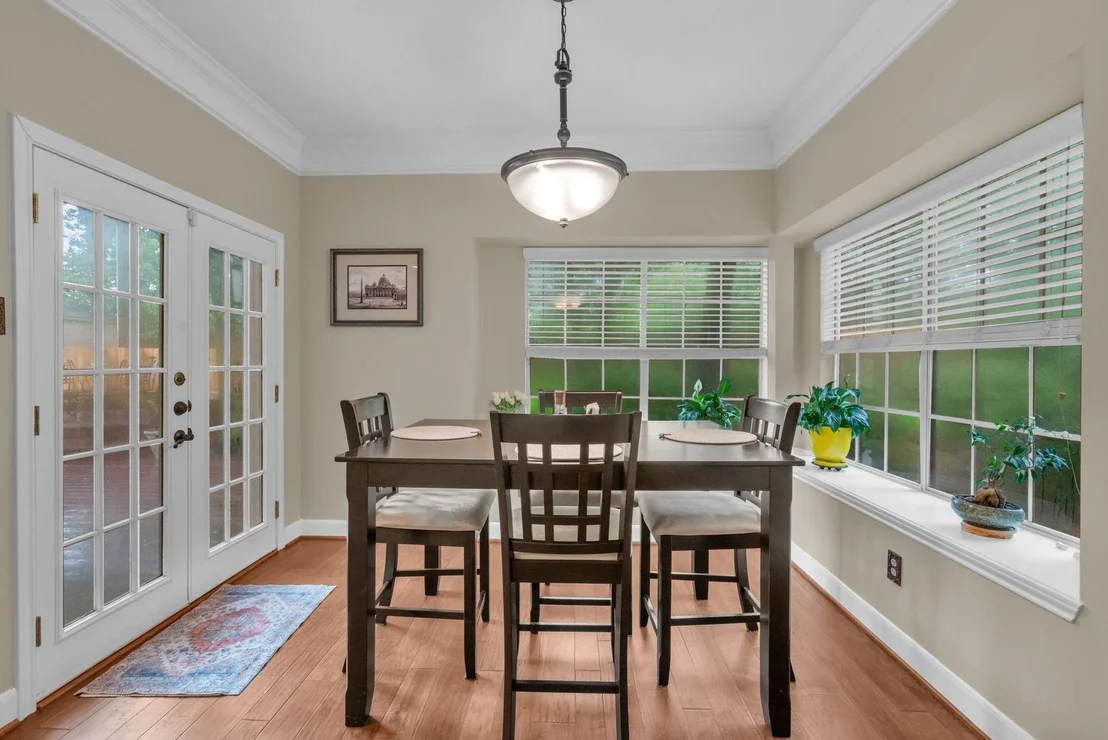 Photo of 16318 Avenplace Road