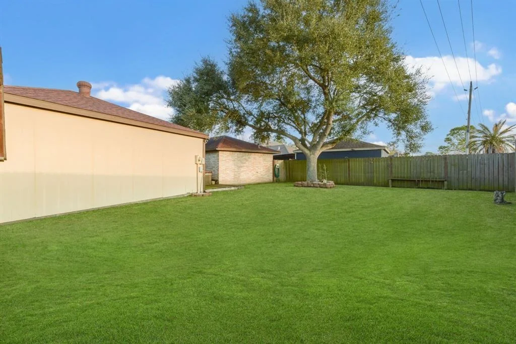 Photo of 405 Valley Brook Drive
