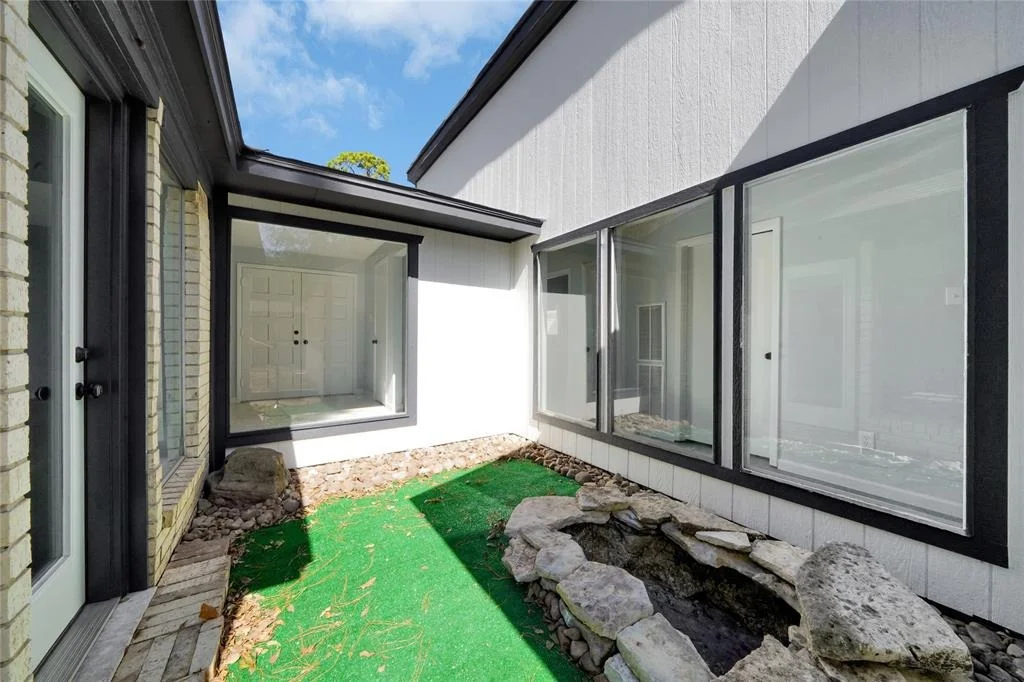 Photo of 307 Enchanted Trail Dr